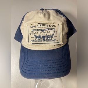 Levi’s hat…good pre-owned condition